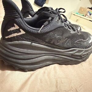 running Hoka Clifton size 11B